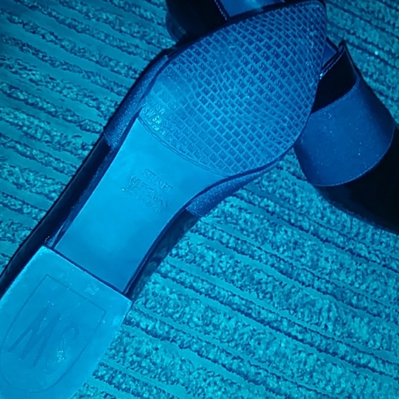 STUART WEITZMAN SHOES - Picture 3 of 4